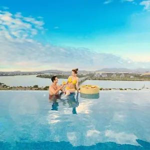 Rhm Luxury And 4*, Da Nang Vietnam